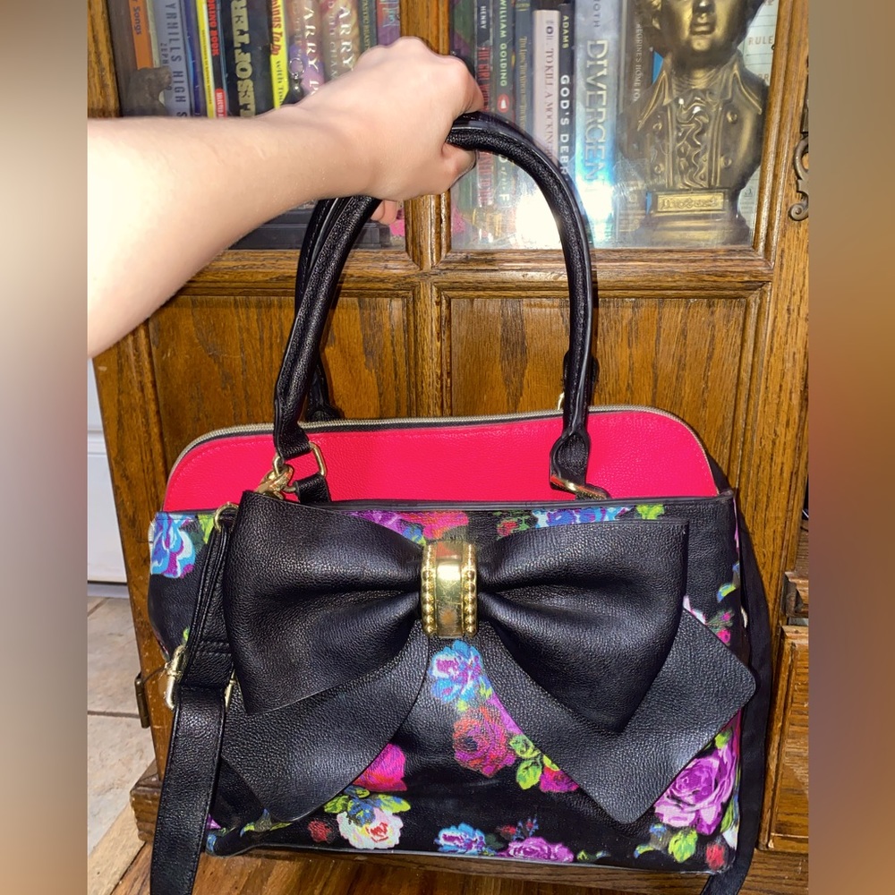 Betsey Johnson Floral Bag With Bow!